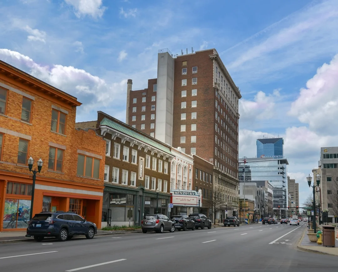 A Kentucky cityscape view representing the locale.